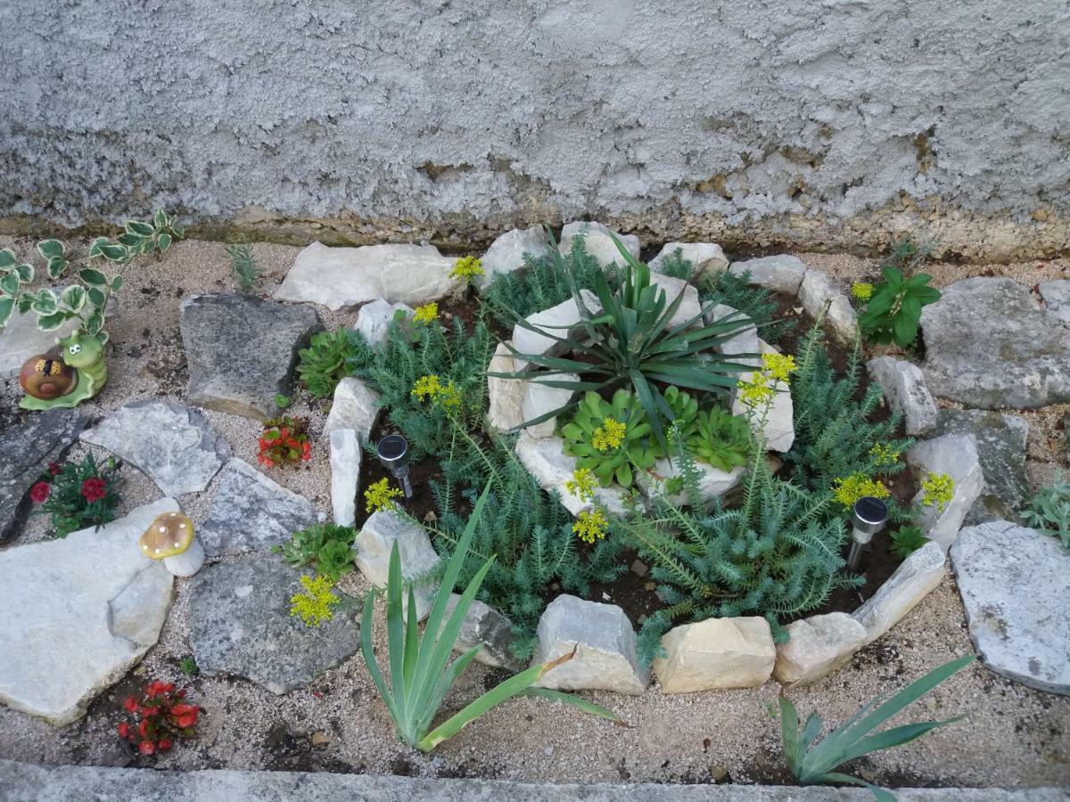 Holiday House Ana Skradin Exterior foto